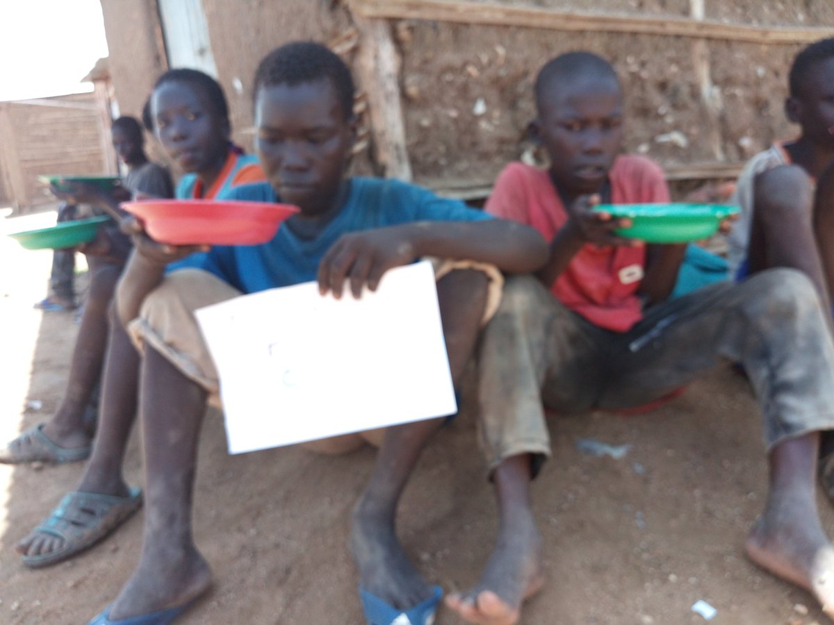eatBCH_SS's tweet photo. We are and we will always be thankful for all the support towards us. We just had our today's meal. @zquestz @LizzieLace @intertwilight @unicefssudan @undpsouthsudan @WFP_SouthSudan @EUinSouthSudan @UnescoJuba https://t.co/XsEpcF0K8k