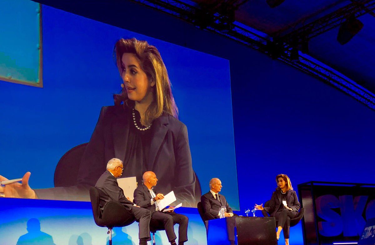 SCC_Info's tweet photo. C’est le deuxième jour du #KOSCC19 et cette fois il est dédié à nos collaborateurs ! Notre Direction Générale ouvre le bal avec un retour sur nos performances et sur nos perspectives business à venir 📷
#Limitless @didierlejeune1 @SCCJamesRigby https://t.co/P0GdECv0hc