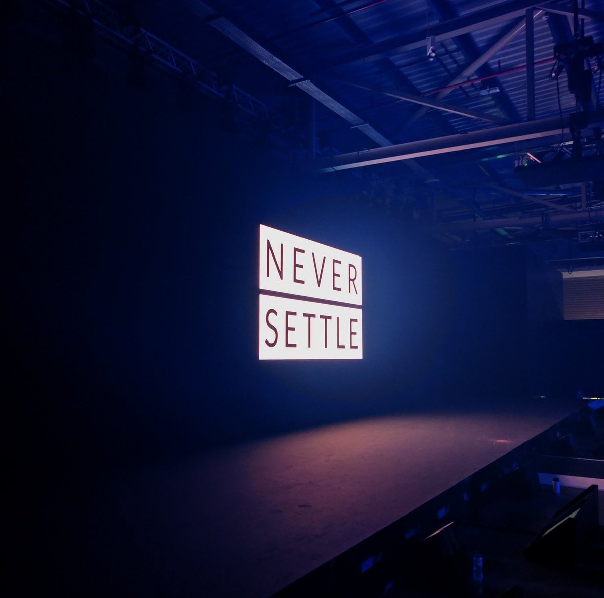 OnePlus_IN's tweet photo. Less than 5 hours to go for the launch of the #OnePlus7Series For those attending the launch at the BIEC Bengaluru, don't forget to check the traffic conditions and plan your commute accordingly 🚦You wouldn't want to miss this! https://t.co/OYqSi57dPH