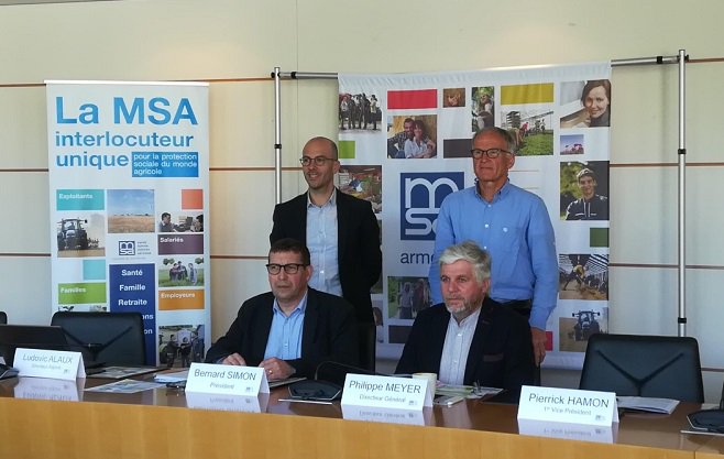 msa_armorique's tweet photo. Ce matin, conférence de presse #MSA pour annoncer notre #AGArmorique du 21 mai prochain à #Carhaix #Bretagne. L'occasion dans 1 semaine de dresser le bilan du mandat et mobiliser nos élus à l'approche des #ElectionsMsa2020 #Agriculture https://t.co/adi5jdfok1