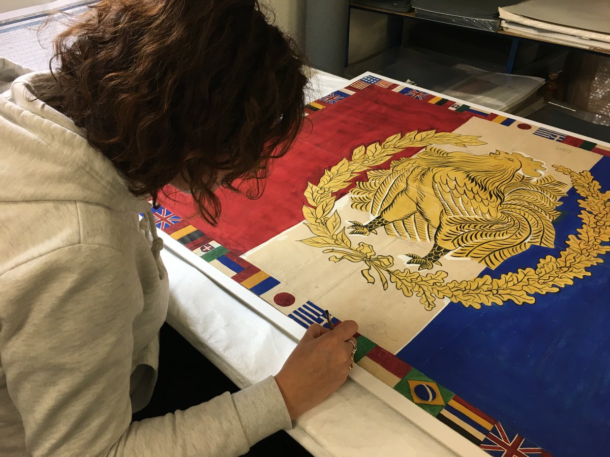 Aurelie_R_'s tweet photo. RT @M2GMeaux: #jourdefermeture : dans la préparation de l'exposition "dans les coulisses de la paix" : restauration du dessin Raoul Dufy #secretMW #museumweek https://t.co/UWZThs9O4e