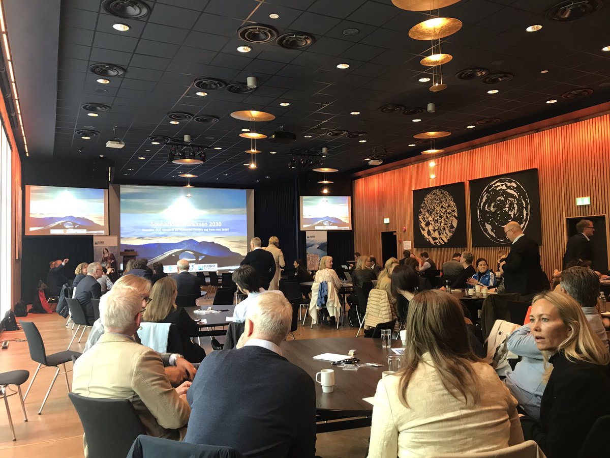 Da er vi i gang med #Scenariokonferansen2030