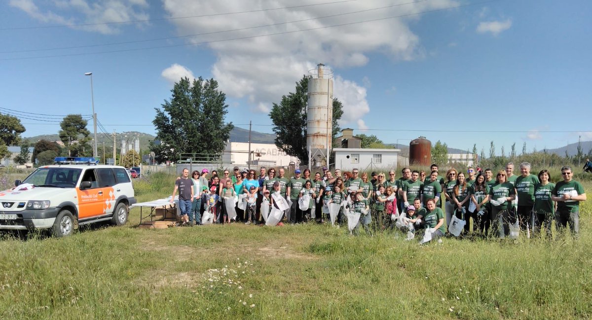 Gràcies a les més de 60 persones que van participar diumenge a la jornada #CleanUpEurope a #laGarriga Vam recollir més de 8m3 de residus sobretot restes de jardineria  #trashtagchallenge #letscleanupCat #wasteWatch #vallesoriental