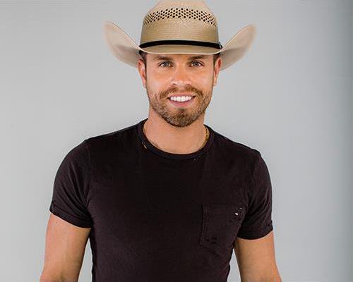 Happy 34th Birthday Dustin Lynch 