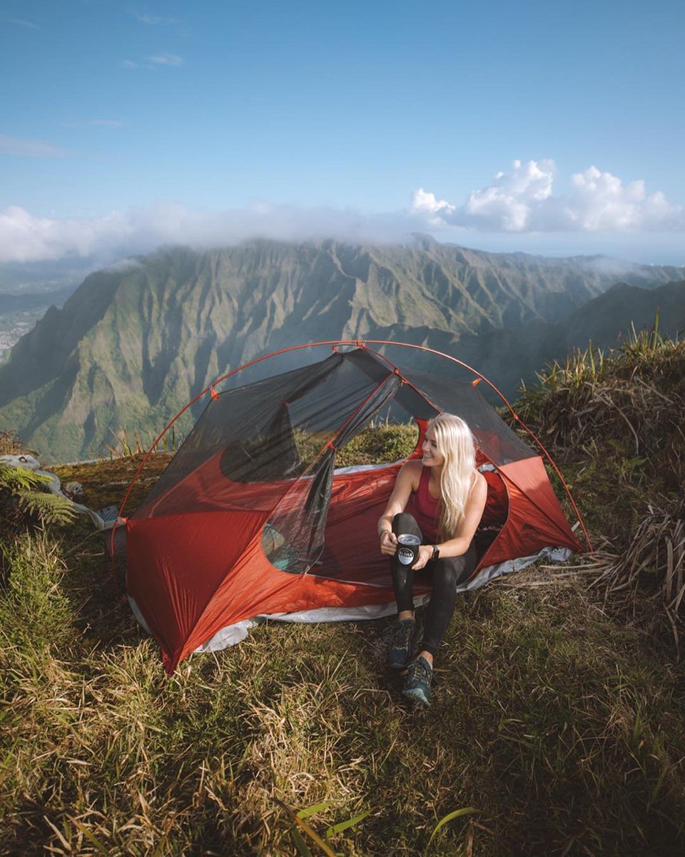 camping over the clouds in Hawaii, have you ever been to Hawaii??
.
amazing shot by 📷@kelsealoha
.
.
#camping  #hiking  #nature  #outdoors  #explore  #campinggear  #geardoctors  #campingtrip  #travelwithme  #hawaii  #campingwithfriends