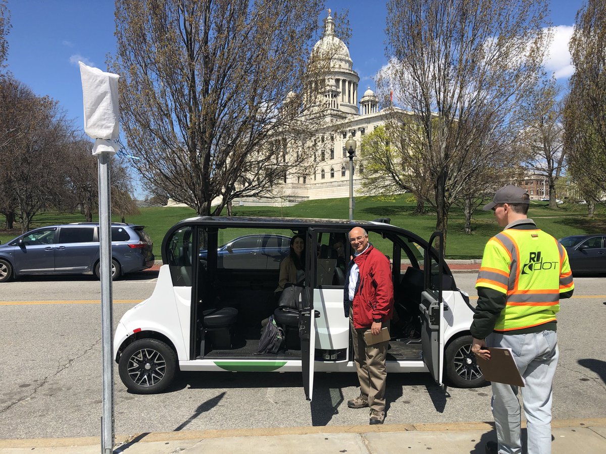 alisyn_malek's tweet image. Our wheels are on the ground, Rhode Island! @May_Mobility and @RIDOTnews are driving in our #selfdriving shuttle #LittleRoady today with the fantastic people that made this route happen, like @GovRaimondo. Tomorrow? Our routes open to the public!