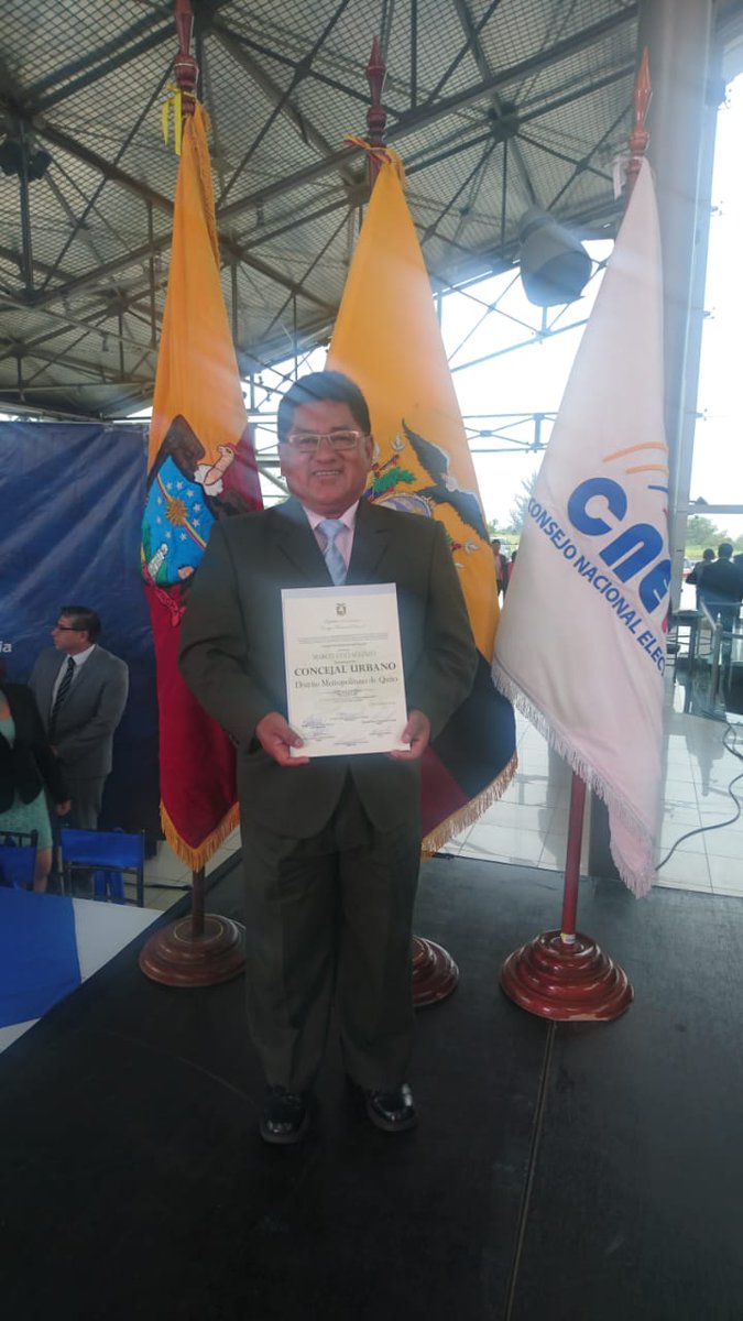 MarCollaguazo's tweet photo. Recibiendo la credencial de Concejal del D. M. de Quito. https://t.co/W3k0javDQX