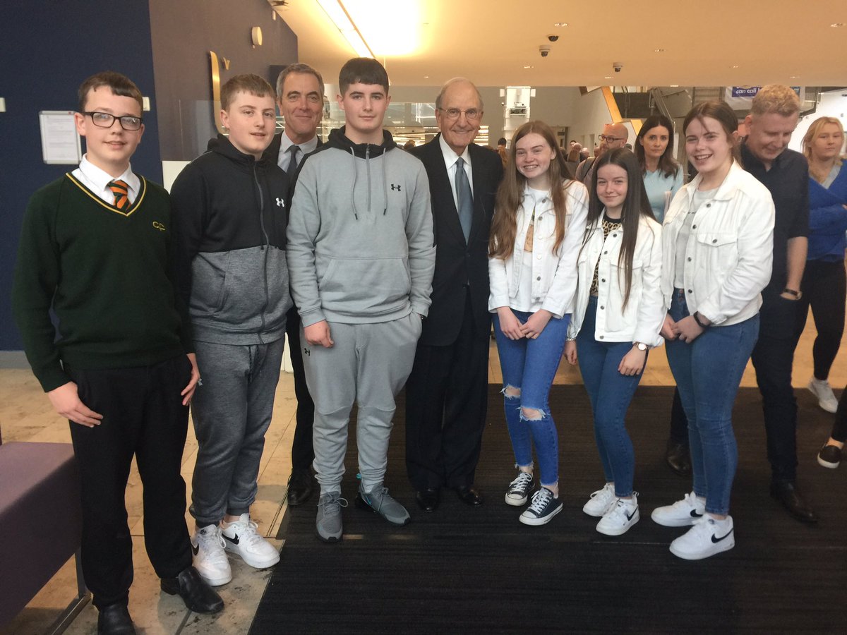 NIYF's tweet image. Young people have been campaigning for # votesat16 and a #NIYouthAssembly for 11 years. Great to see them both included as proposals in #BeyondSectarianism report &amp;amp; endorsed by Senator Mitchell