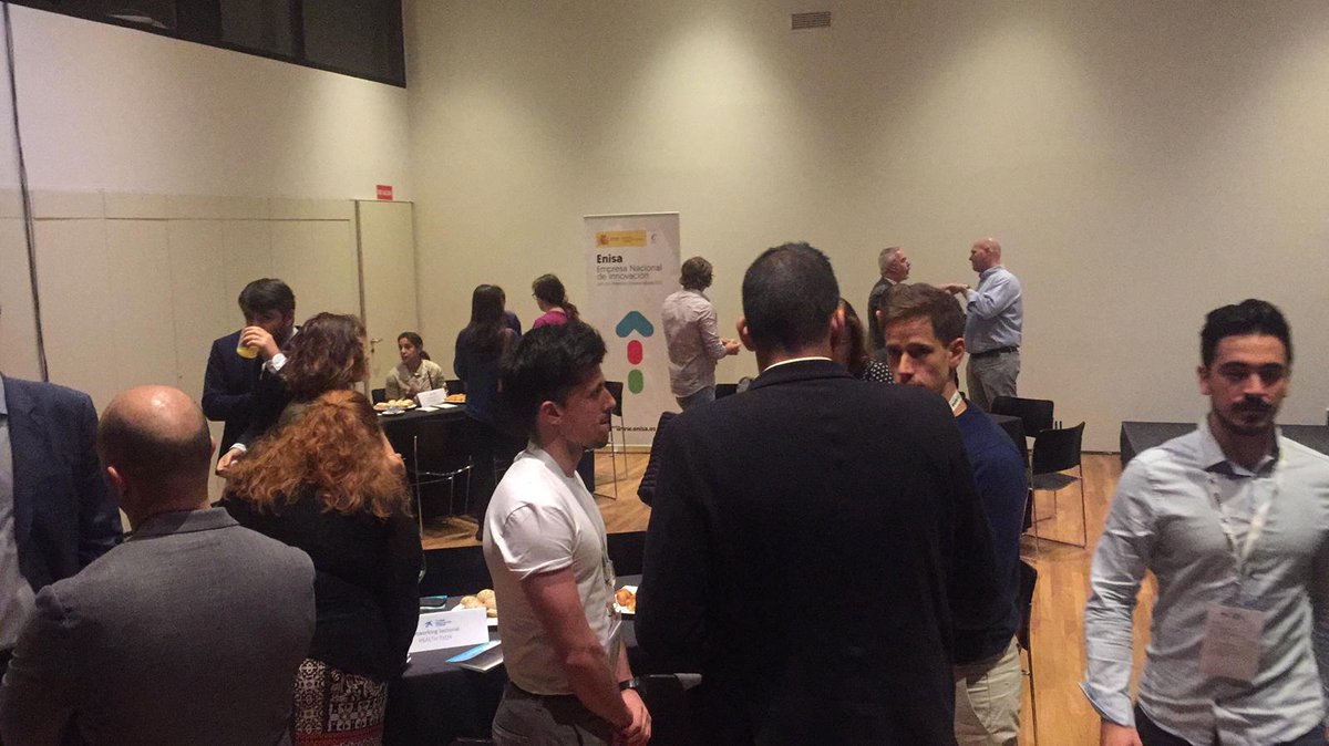 EmprendeXXI_'s tweet image. Comienza el momento para el networking sectorial: #AgroTech, #CommerceTech #Fin&amp;amp;InsurTech, #HealthTech, #ImpactTech y #TourismTech; los expertos de cada categoría comparten sus visiones en el #DayOneInnovationSummit Madrid @enisa @DayoneCABK @AgroBank_CABK @CaixaBank