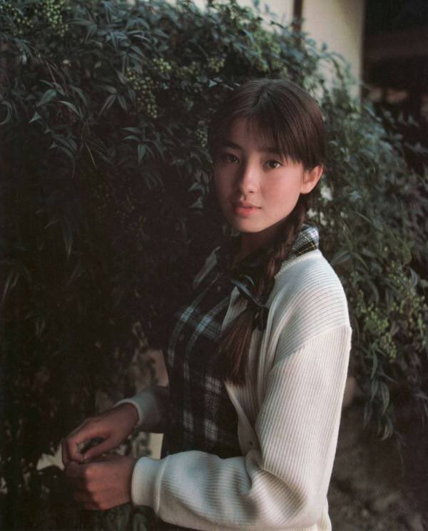 Little Hollywood A Twitter レオン でマチルダを演じたナタリー ポートマンは焼き付くほどの美少女だったけど順番で言うならぼくらの七日間戦争の頃の宮沢りえさんもまた美少女で格別で可愛すぎて最初にそう認識した 映画の女の子だったかもしれない