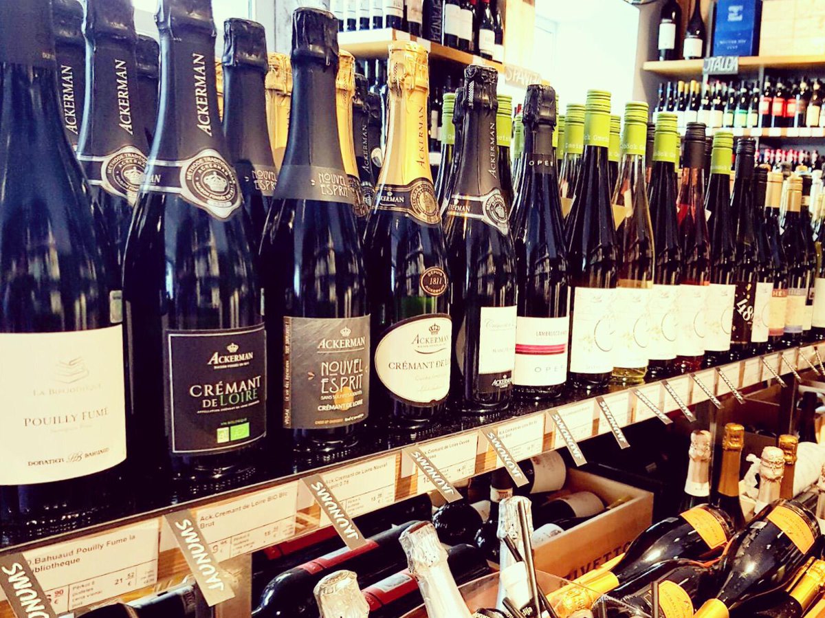 Gaidītais jaunatklāšanas prieks!💛
Balti, sarkani, rozā un dzirkstoši👌🏻
Vīna Studijas plauktus nule kā papildinājuši sezonas jaunumi ☀

Nāciet, iepirkties!

#vinastudija