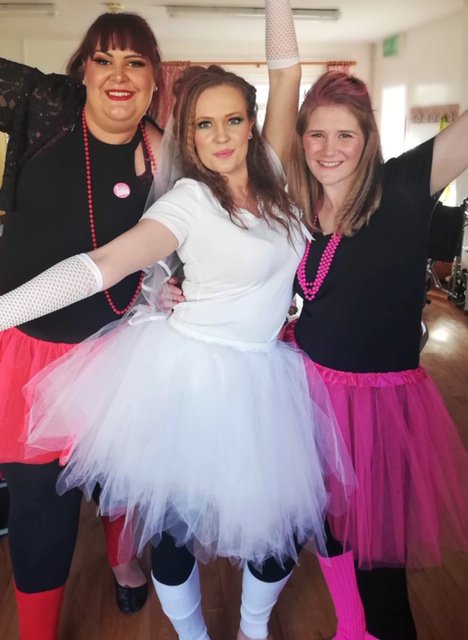 charlestondanc2's tweet photo. More #backcombing and #crimping, #1980sstyle
#blameitontheboogie!
https://t.co/Vwaf0FJyPd
#80shair #80smakeup #makeupartist #cheltenham #girlsdayout #bridetobe #retrofun https://t.co/oSGHPlNZkr