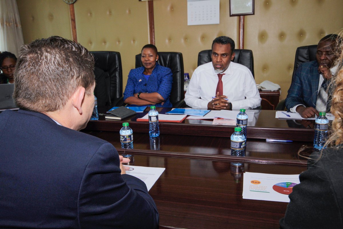 ODPP_KE's tweet photo. US Ambassador to Kenya @USAmbKenya today called on the .@ODPP_KE Noordin Haji to discuss enhanced collaboration, cooperation and coordination. The discussion focused on capacity building, fight against corruption and counter terrorism
#CourtesyCall_ODPP https://t.co/s2maCDEECF