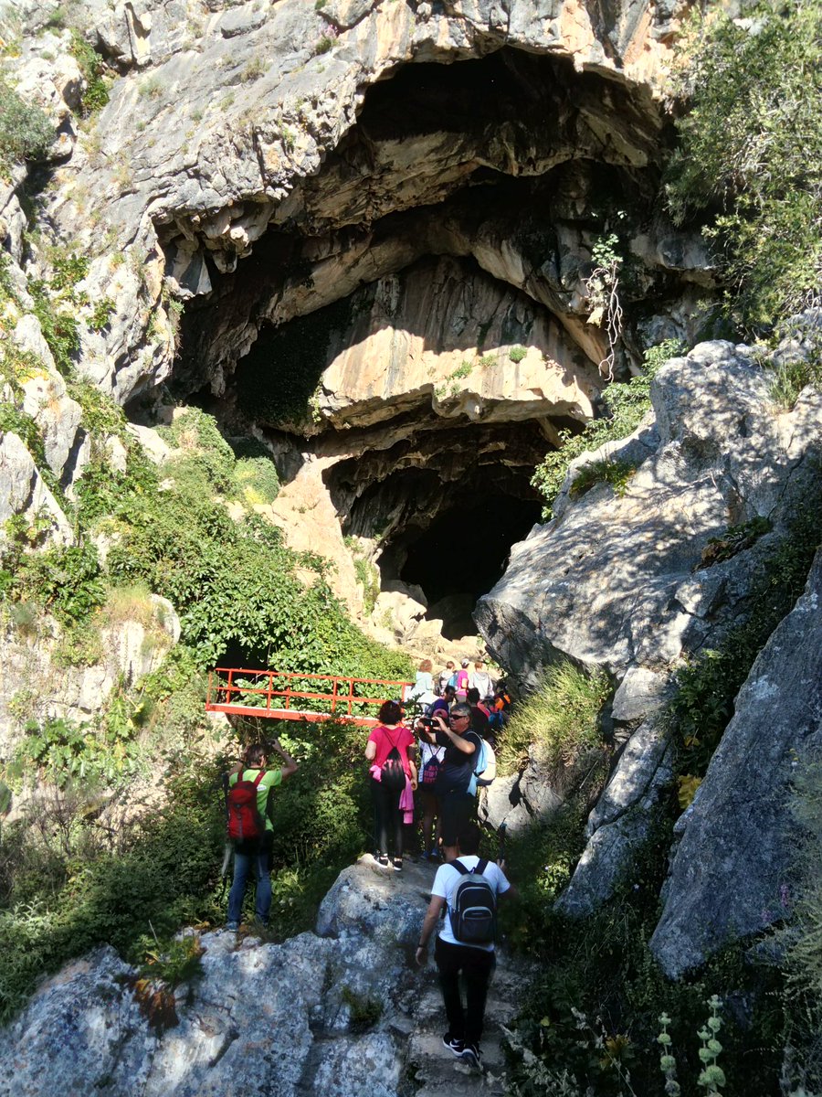 elmoreno_1973's tweet photo. Algunas fotos de la última salida de los #SenderosPrimavera con @AytoCampillos Etapa 24-25 @GranSendaMalaga Cueva del Gato - Estación de Benaojàn-Jimera de Libar. https://t.co/AHR1C76tbM