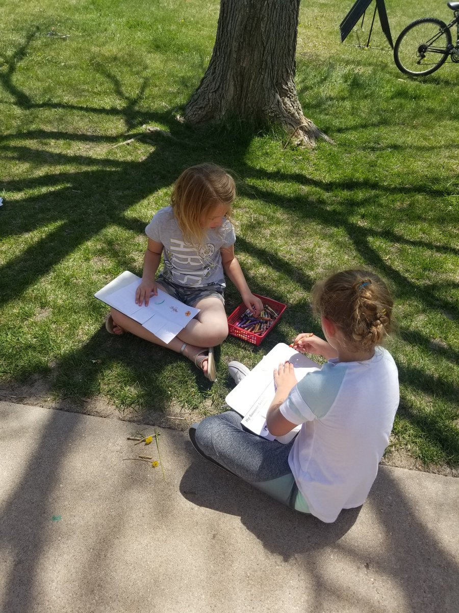 BallmcdK's tweet photo. We took a walk for letter W. We also used our 5 senses on our walk. We heard a airplane, smelled the new wood chips, saw flowers, touched the tree trunk, and wished we could taste icecream!! https://t.co/Q8zf7qMCZG