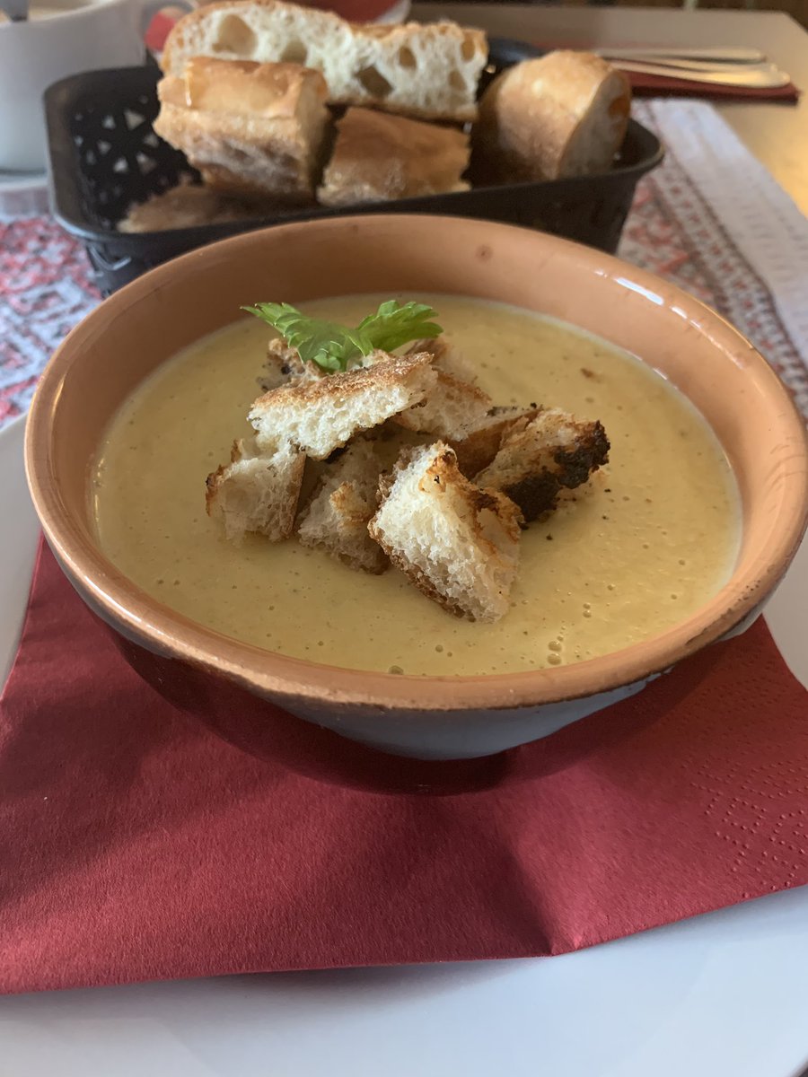 DoneInALifetime's tweet image. Vegetable cream soup! #sfinxrestaurant #Sheffieldissuper #atterclifferoad #sheffieldfood