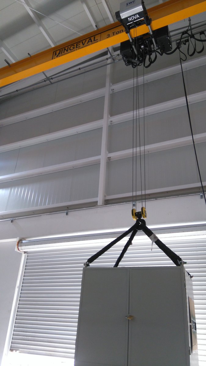 ppg_ingeval's tweet photo. Puente Grua #Ingeval desarrollados para manejo de #cargas de alto peso y volumen, en procesos de #montaje #industrial y posterior #mantenimiento #Overheadcranes #puentegrua #polipastos #hoist https://t.co/sSKaoCCVkz