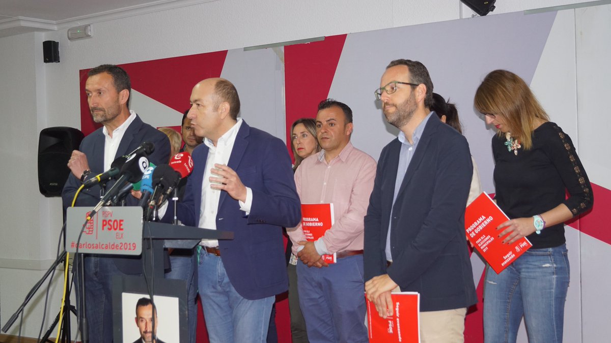 PSOE_Elx's tweet photo. 🌹 Acabamos de presentar el programa de Gobierno del PSOE Elx para la próxima legislatura. 
Si deseas verlo te insertamos el enlace de descarga:
https://t.co/pOsFJhMdB1

#SeguirAvanzando
#SiempreHaciaDelante⏩
#VotaPSOE🌹
#VotaCarlosGonzález🌹 https://t.co/vlfLh4T90a