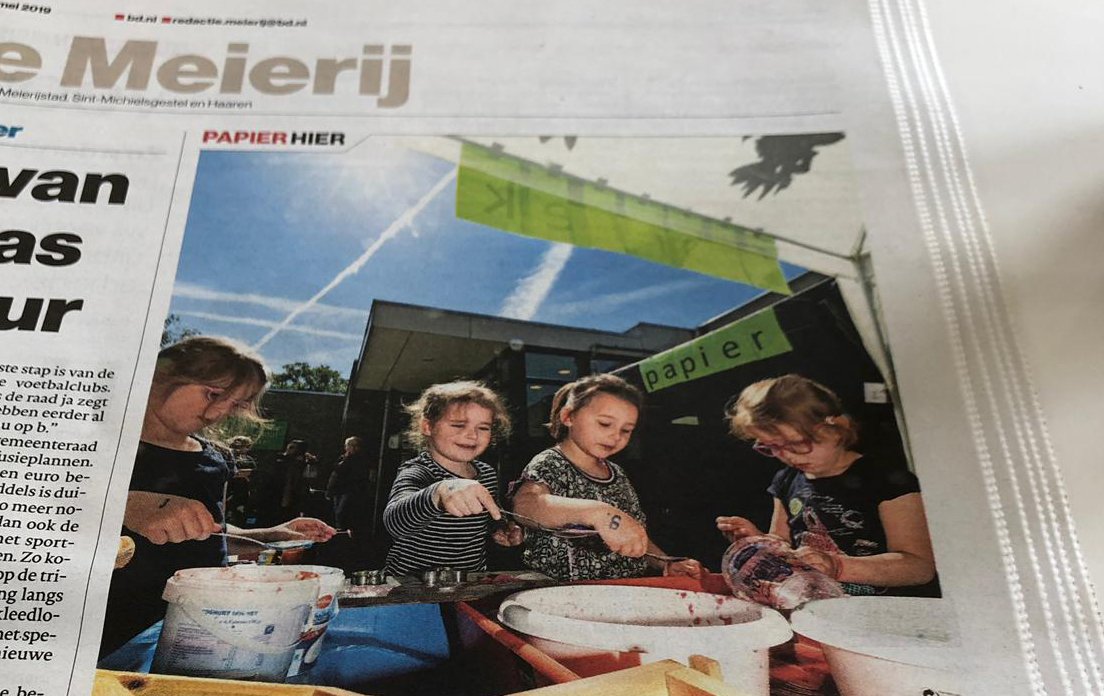 Vanaf maandag 13 mei is er een heuse fabriek geopend in Sint-Michielsgestel bij <a href="/obsdeBolster/">obs de Bolster</a>. Er is geen omgevingsvergunning en de fabrieksarbeiders zijn allemaal jonger dan 8 jaar. Er is een echte schaftkeet. In deze fabriek wordt papier geproduceerd. stroomm.nl/fabriek-geopen…