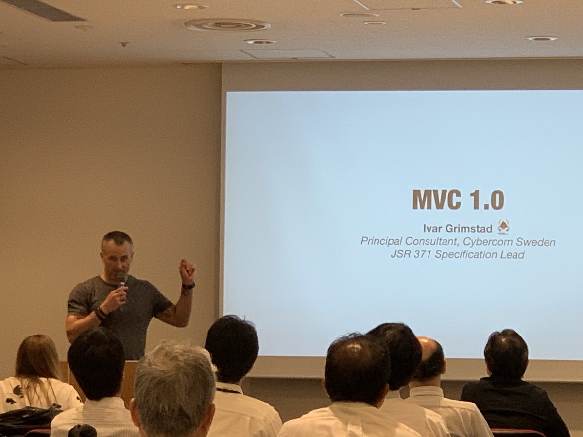 Logico_jp's tweet image. The 4th presenter is @ivar_grimstad, who is spec lead for JSR 371 (MVC 1.0) as well as Eclipse Enterprise for Java (EE4J) PMC, delivering a presentation about MVC 1.0. #JJUG