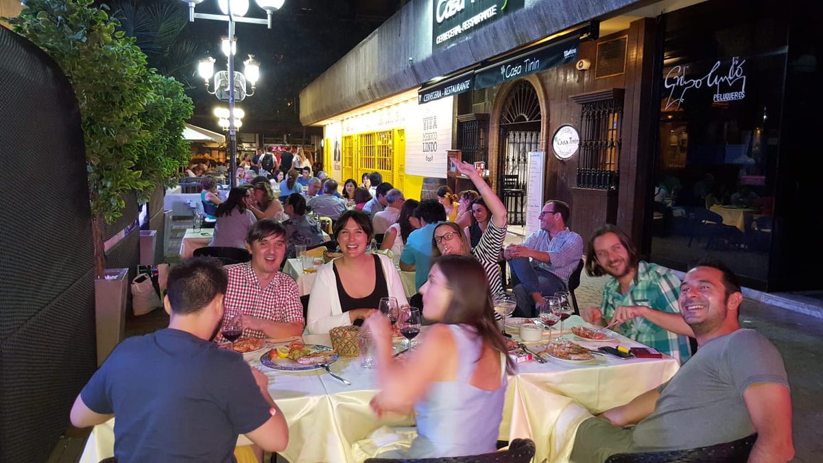 Fiestas__Madrid's tweet photo. #cenas y #comidas en #CASATINÍN (Calle Capitán Haya 19). Más información y reservas: 675936627. https://t.co/6BO5CUncQM