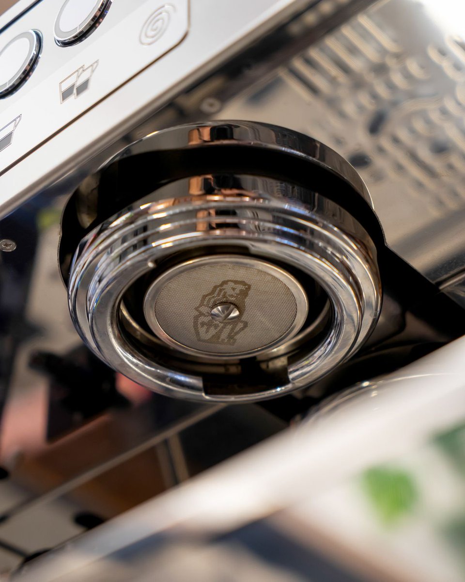 All our coffee is handcrafted on the @LaMarzoccoUk Linea PB, giving all our baristas a level of performance, reliability, and craftsmanship.
#ReuseRevolution #Coffee #LondonCoffeeFestival #InstaCoffee #CafeLife #ThanksToCoffee #TheTrendyBarista #CoffeeAddict #CoffeeGram