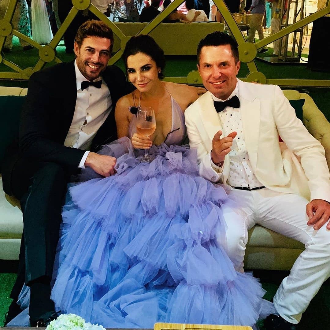 Reposted from <a href="/willevy/">WILL</a>  -  Gracias a @premios_platino Gracias hermano  @marcosconstandse y a todo el equipo de @hotelxcaretmexico por las atenciones !!! Siempre un placer verte @marthahigaredaoficial #alfombraroja <a href="/jeffxgoldberg/">Jeff Goldberg</a> <a href="/hola_mx/">eduardo vargas lazar</a> <a href="/usahola/">HOLA!</a>  - #regrann