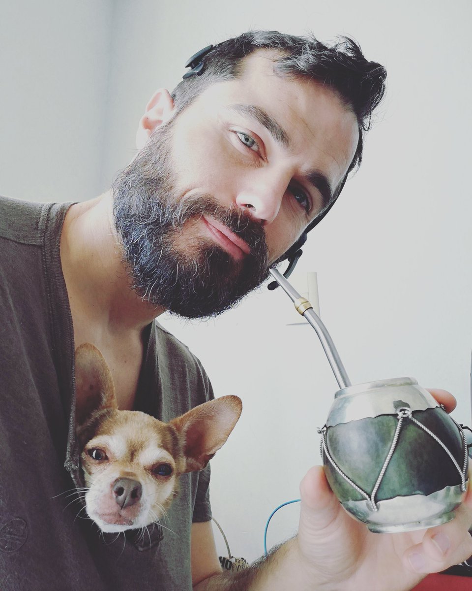 nashcasan's tweet photo. Así empieza mi día https://t.co/pYym44ZXM0