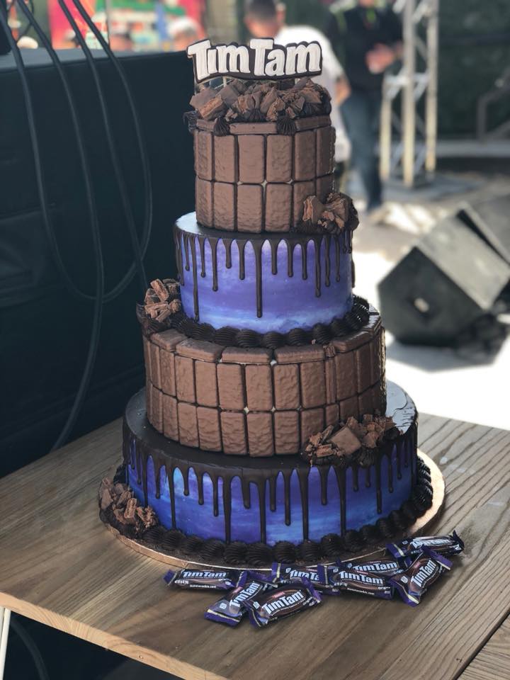 #WeddingSeason is upon us! How about this for your cake? 😉 #Goals 💍🎂 #TimTamTuesday