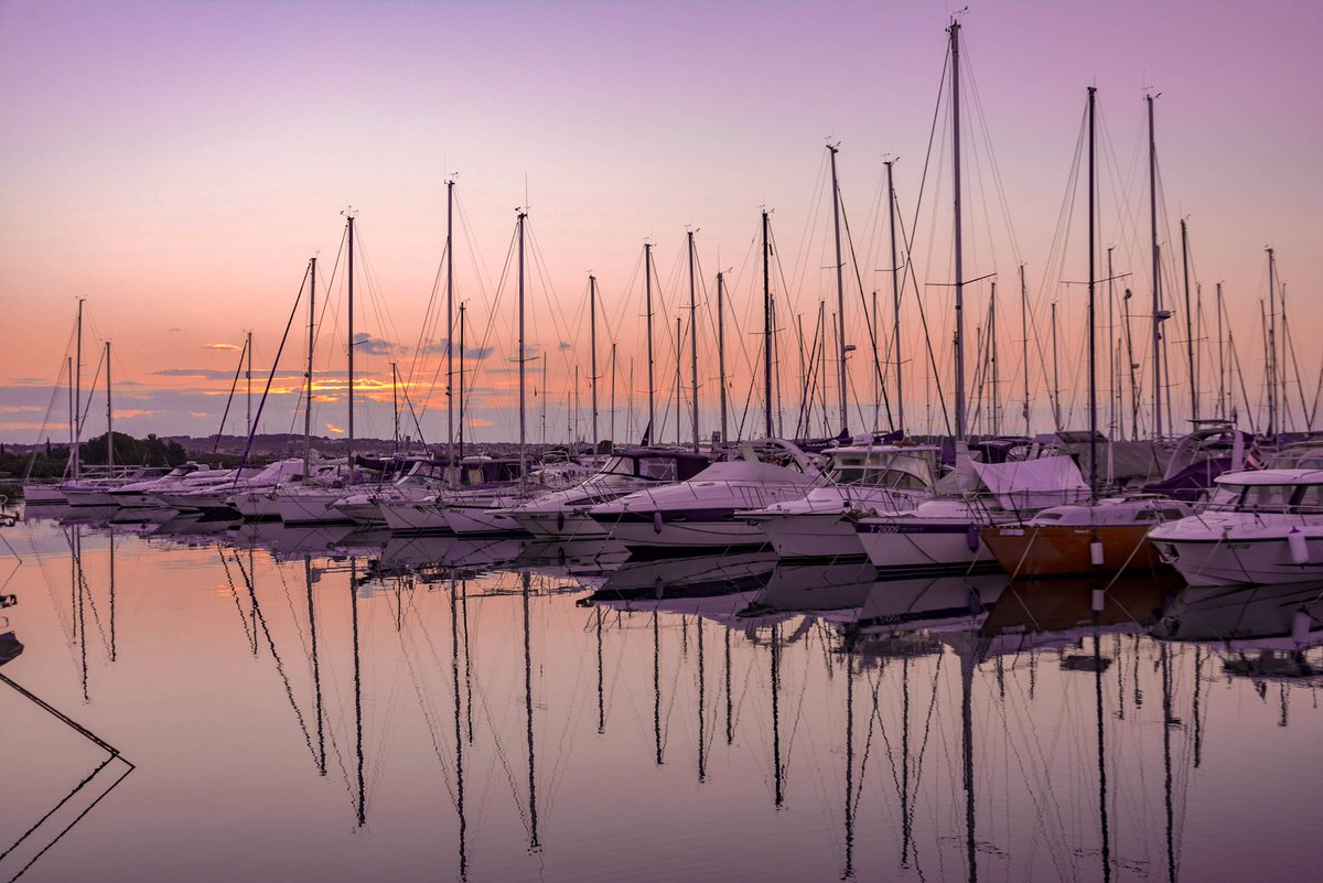 ★ACI MARINA POMER★
Have you ever been on a boat cruise? 🤔⛵
📸Morena Bravar
#boats #sailing #croatia #essenceofcroatia #photooftheday #beautiful