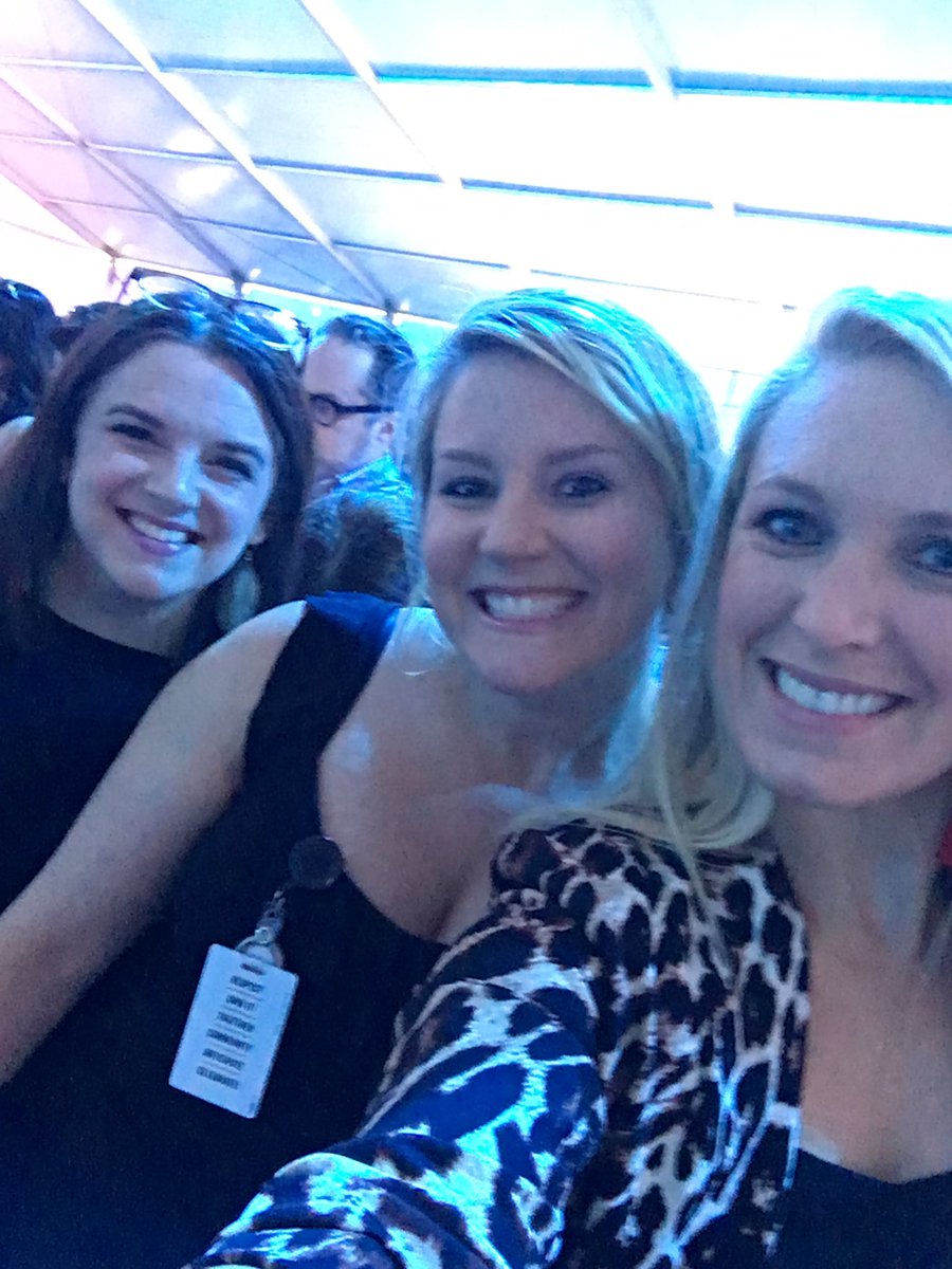 MSmoak1705's tweet photo. We’ve got a packed house for the #oesuccess week keynote! @JenSeesData @the_awrigley @Benefitfocus #benefits #hr #success #anticipate https://t.co/zvukL4kd3b