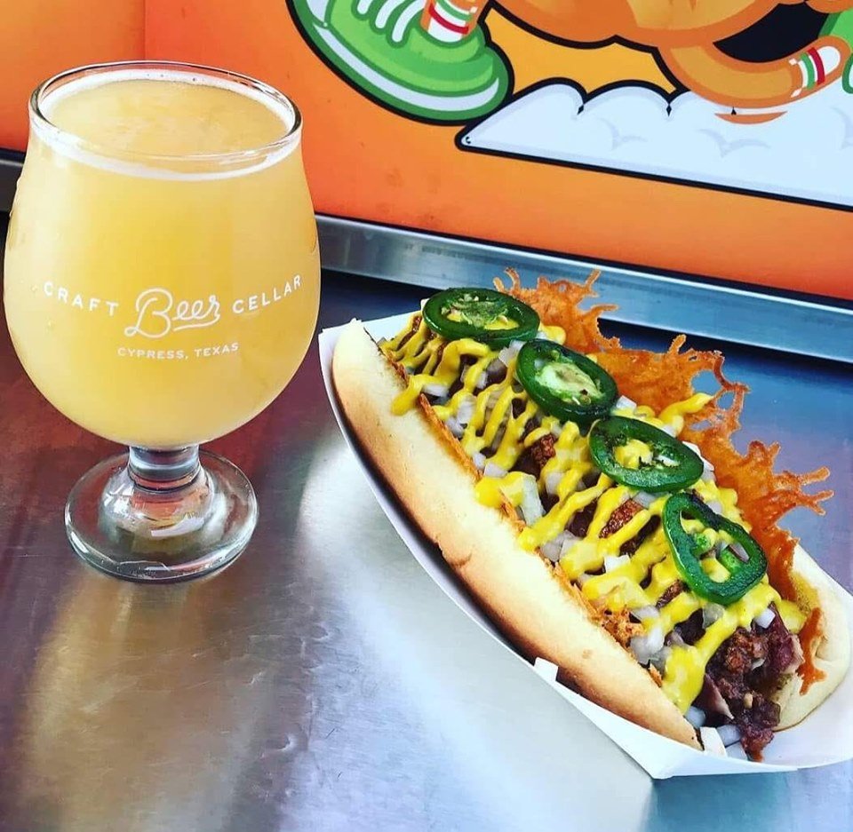 InapickleF's tweet image. We are super excited about Benny's Dawgs!! Can't wait to try their pickle dog! I hear their hot dogs go great with Ingenious beer, you can't beat a good hotdog and a cold pickle beer!
facebook.com/bennysdawgshou…
#pickle #local #foodie #htx #ingenious #kingwoodtowncenterpark #kingwood