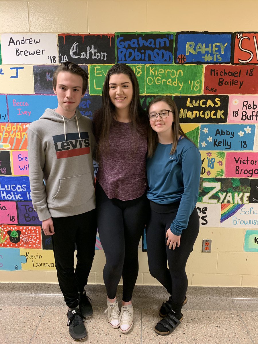 MHSCrew17's tweet photo. Here’s our three candidates who are running for co presidents for the 2019-2020 year! Good luck in your run https://t.co/RWJ562WOF4