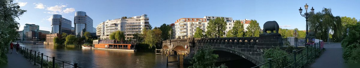 barkerd427's tweet image. Evening event for #osdc by @netways. Well played. A unique experience.