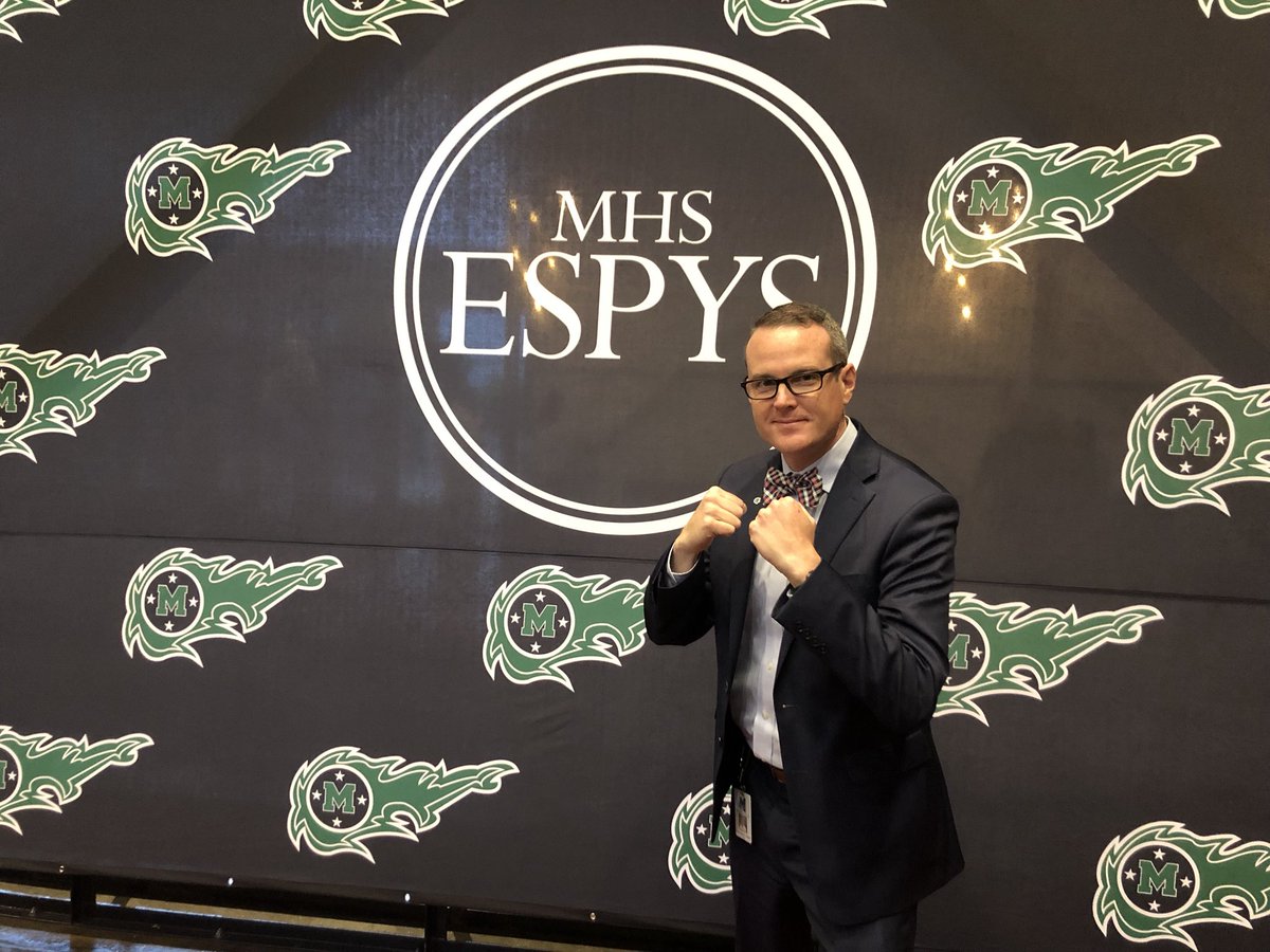 ATTENTION COMET COUNTRY!! If you didn’t already hear, <a href="/cooperlearns/">Jonathan Cooper</a> &amp; <a href="/bobby__dodd/">Bobby Dodd</a> could be having a boxing match!! All we need is 3986 retweets to make it happen!! Let’s go Comets!!🥊🥊