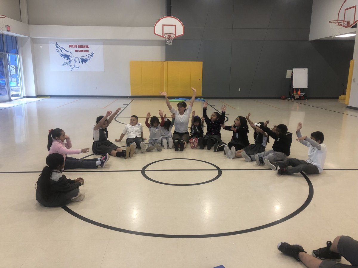ClubPilatesPWC's tweet photo. What an awesome afternoon volunteering to teach Youth Pilates with @Readers2Leaders for their #FitnessDays ! 💪🔥 we had so much fun! https://t.co/lB7dC4LPxO