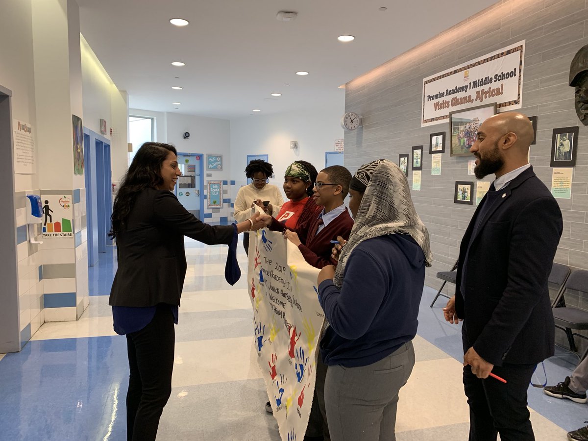 globalnyc's tweet photo. Commissioner @PAbeywardena visited with #NYCJuniorAmbassadors from @hczorg Promise Academy I in Harlem today! They discussed the importance of reducing single-use plastic and fighting climate change, and the power of a positive attitude. https://t.co/ZNjE35iSzc