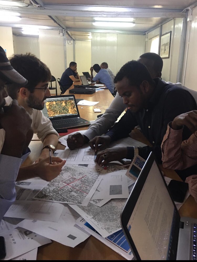 DSUBenadir's tweet photo. Our team has today started  producing housing &amp; planning concepts for 300 new integrated community housing. The concept aims to come up with a constructive solution to resettle IDPs in Mogadishu #SettleME https://t.co/aiOgWkpzC8