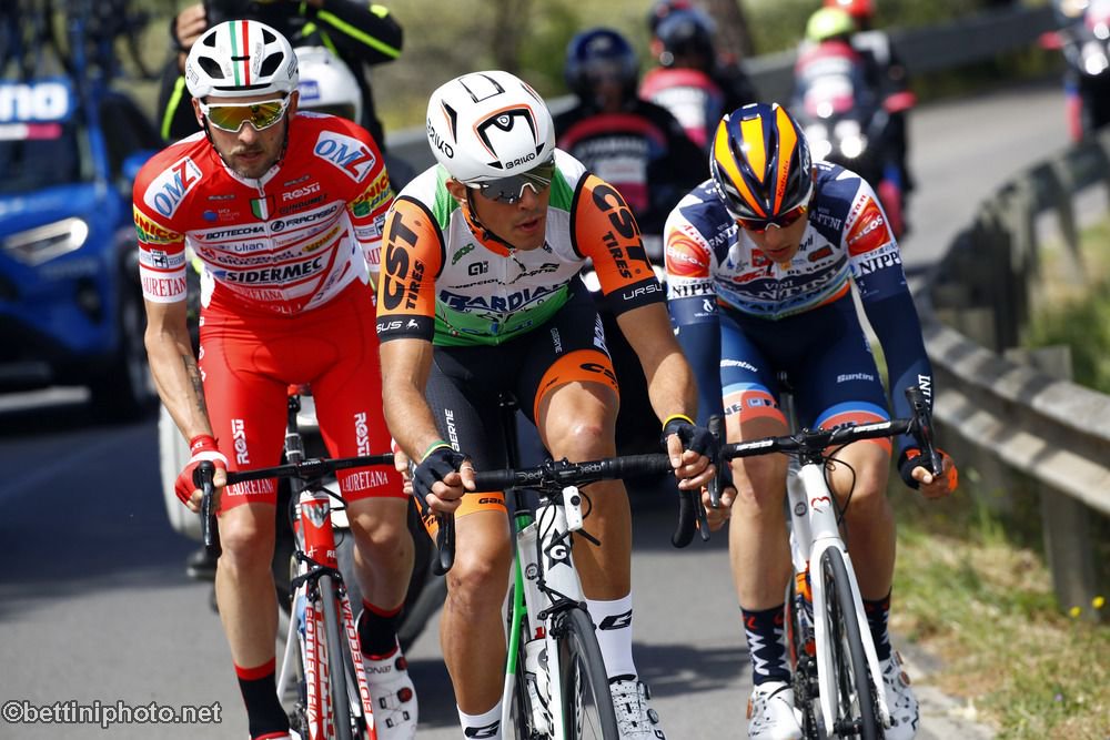 L'uomo del giorno 🙌 Nella quarta tappa <a href="/giroditalia/">Giro d'Italia</a> <a href="/mircomaestri9/">Mirco Maestri</a> ha percorso 225 km (su 235) all'attacco insieme a Frapporti e Cima 👉 "Quando non abbiamo visto reazione del gruppo ai -50 km, abbiamo cominciato a sognare l'impresa" 
📝 Leggi qui: bardianicsf.com/wp/giro4/