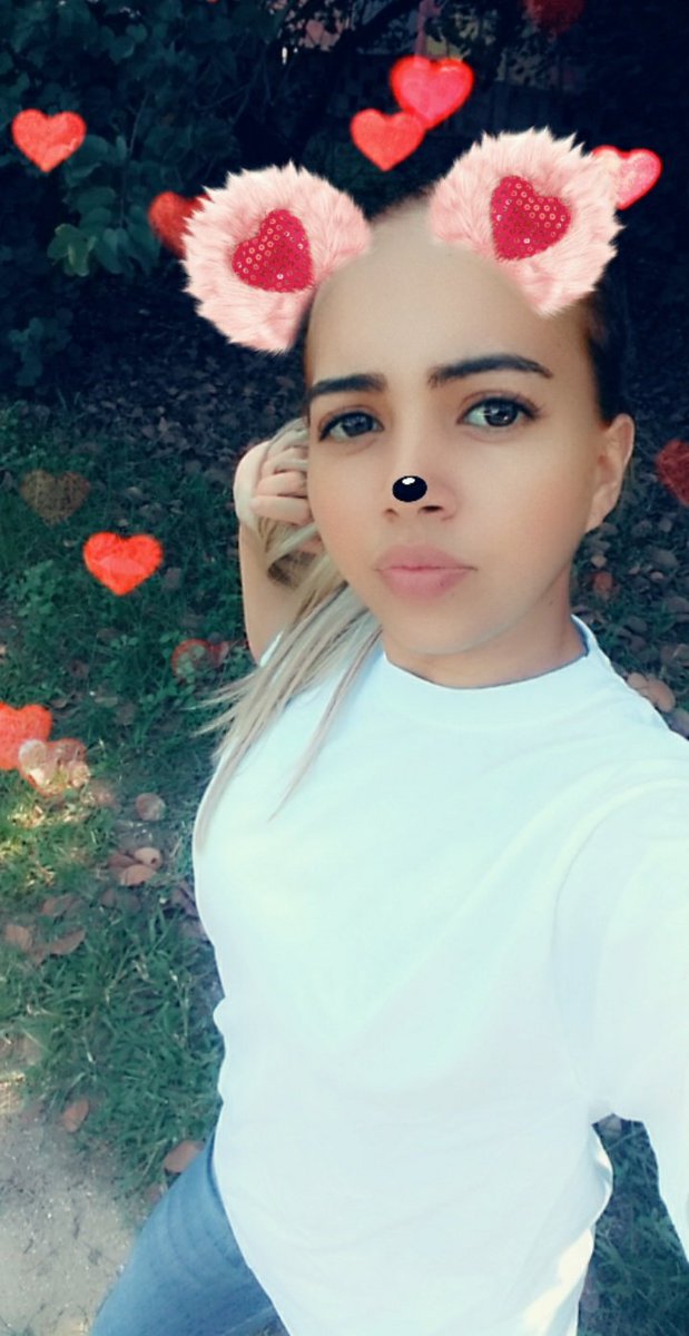 Sidiane33101587's tweet photo. Pouco importa a estação, pelos olhos dela é sempre primavera. 🍃💚💖💞 https://t.co/EeRb1FNPAi