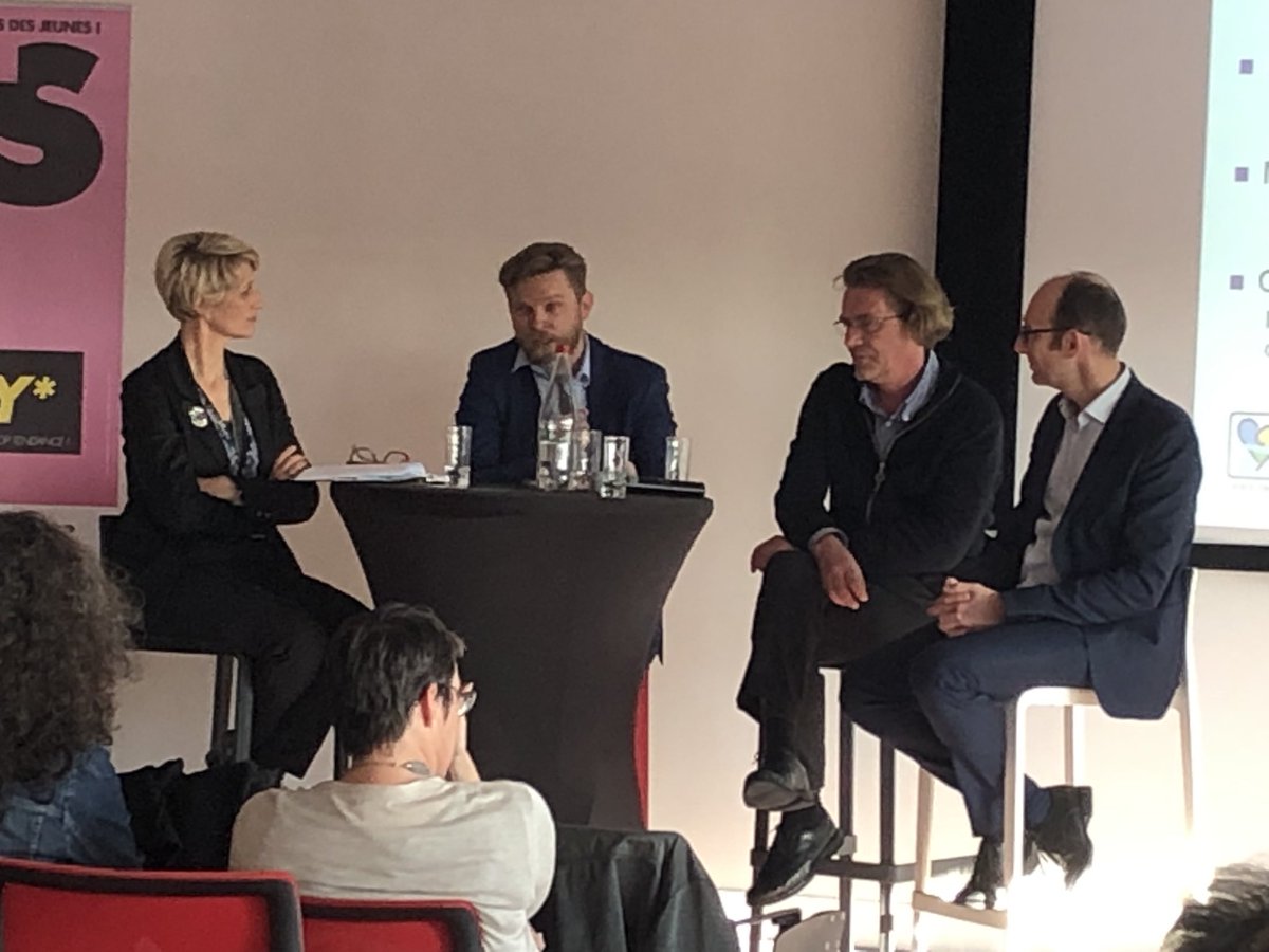 Vedebe's tweet photo. Il faut comprendre les attentes des jeunes pour mieux les capter. C’est aussi un enjeu stratégique pour attirer les nouveaux talents dans son entreprise : #MarqueEmployeur (Michael Chelers @CA_Centre_Loire ) #communication #Com45 https://t.co/PogUXD43sz