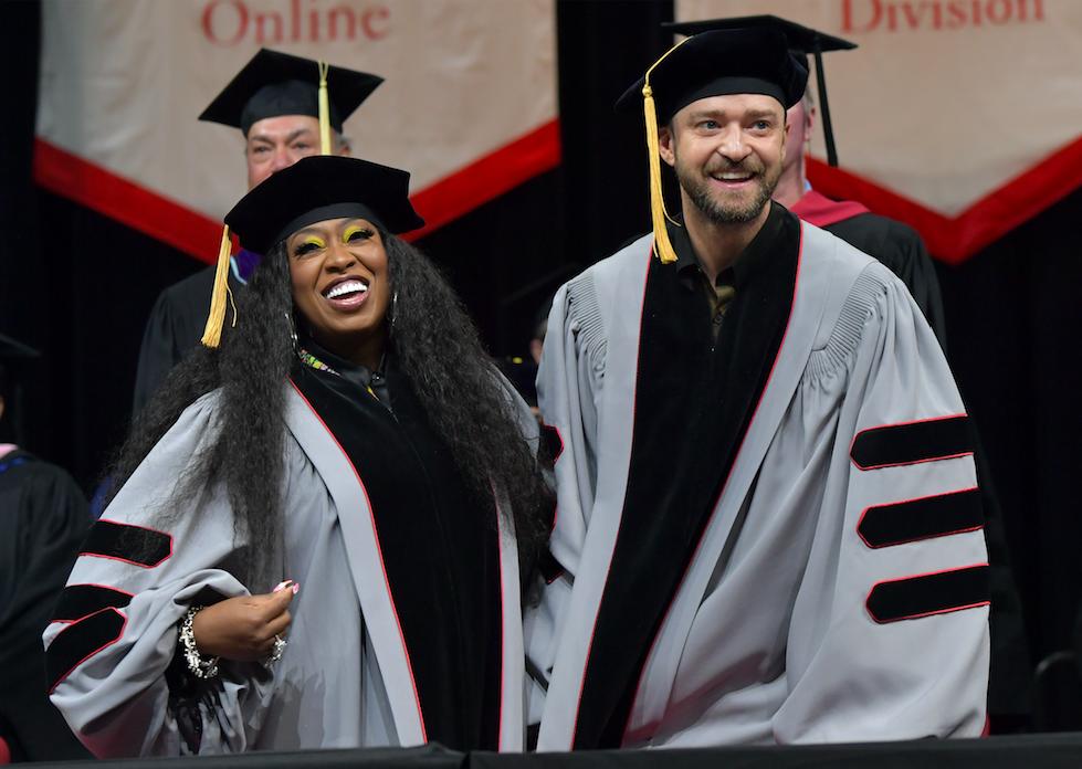 ComplexMusic's tweet photo. Congrats @MissyElliott &amp; @jtimberlake! 🎓🎓

The two are now officially doctors after getting honorary doctorate degrees: https://t.co/X7pSdGiPVZ https://t.co/PReAGehXJq
