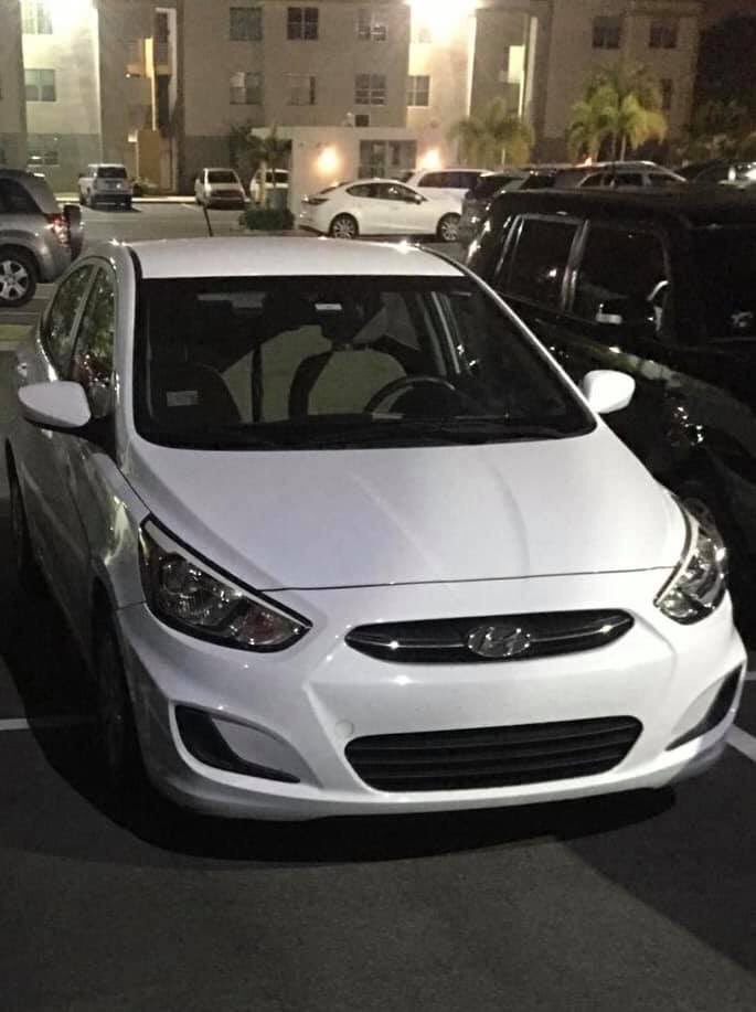 paol_torres's tweet photo. 🚨🚨Gente en la mañana de hoy le robaron el carro a mi amiga frente a su casa, no tenemos foto del mismo de la parte de atrás, pero tiene un raspaso amarrillo cuya tablilla es ICS 765 Hyundai Accent color blanco. 🚨
DELEN RT 🙏🏽 Por favor https://t.co/S10hVryo3D