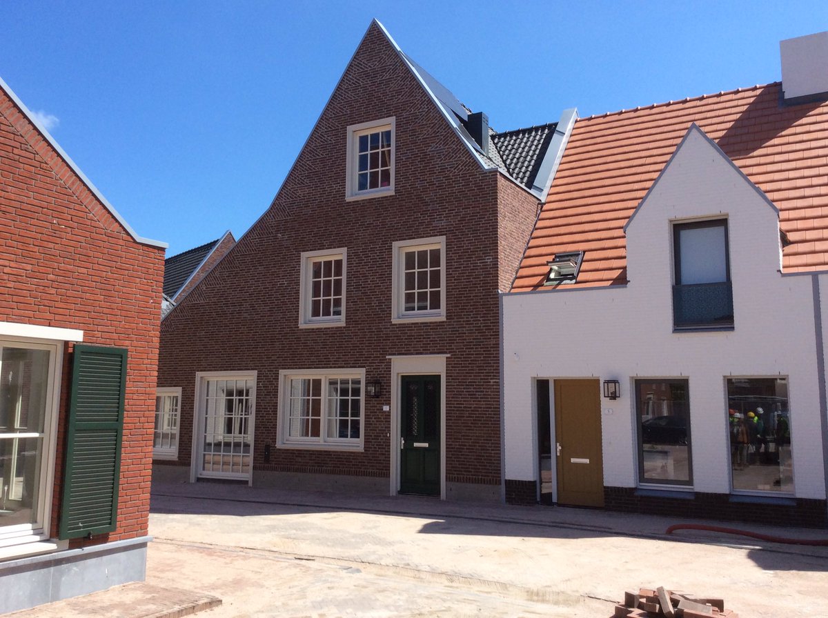 Hanenland's tweet photo. Verbeterochtend met de #BlauweWoningbouwstroom @DuraVermeer in #Vathorst - prima, leerzaam en leuk! Gaan we weer doen! https://t.co/gERiC9B3L5