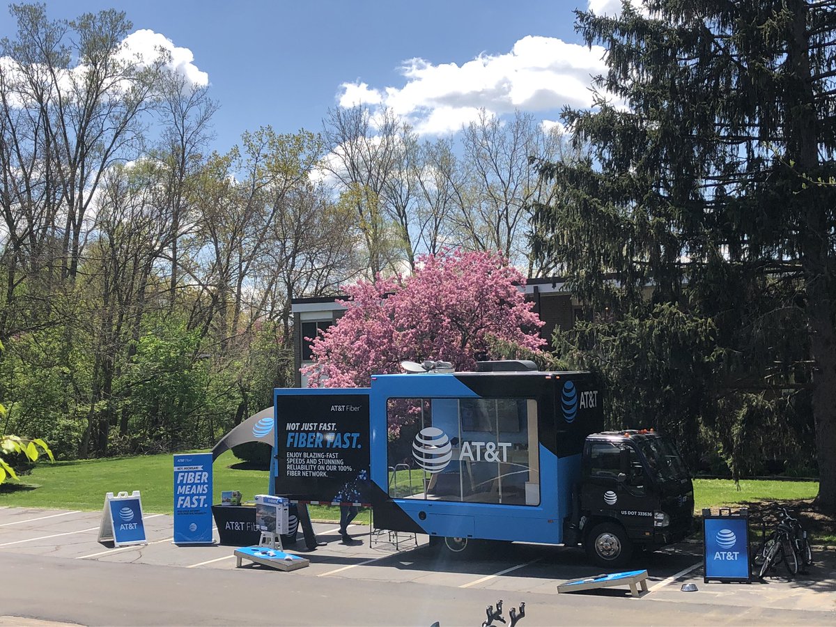 Get a healthy dose of FIBER today!!! We have food and prizes!!!!  Come see our truck for all your Entertainment and Wireless Needs 🌐 <a href="/Samer_Kawash/">Samer Kawash</a> @OliviaLeGLM <a href="/DemetrusHayes1/">Demetrus Hayes</a> <a href="/shawnglinski/">Shawn Glinski</a> <a href="/GreaterLakesMkt/">Greater Lakes Market 🌊</a> <a href="/gigem96r/">Ray Aguirre</a> #PaintCentralBlue #WeAreGLM
#rtgparty #at&amp;tReady2go