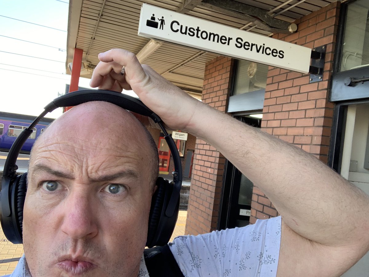 AndyOrmy's tweet image. Despite years or train tracking, I’m still confused with stations and platforms #TRAINTRACKING #VIRGIN