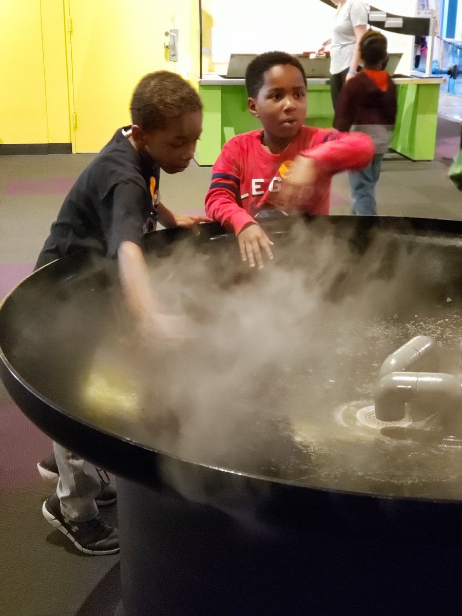 KinderWatts17's tweet photo. Field trip!  #mdsciencecenter #WeAreVincentFarm https://t.co/zXOC5WbVwQ