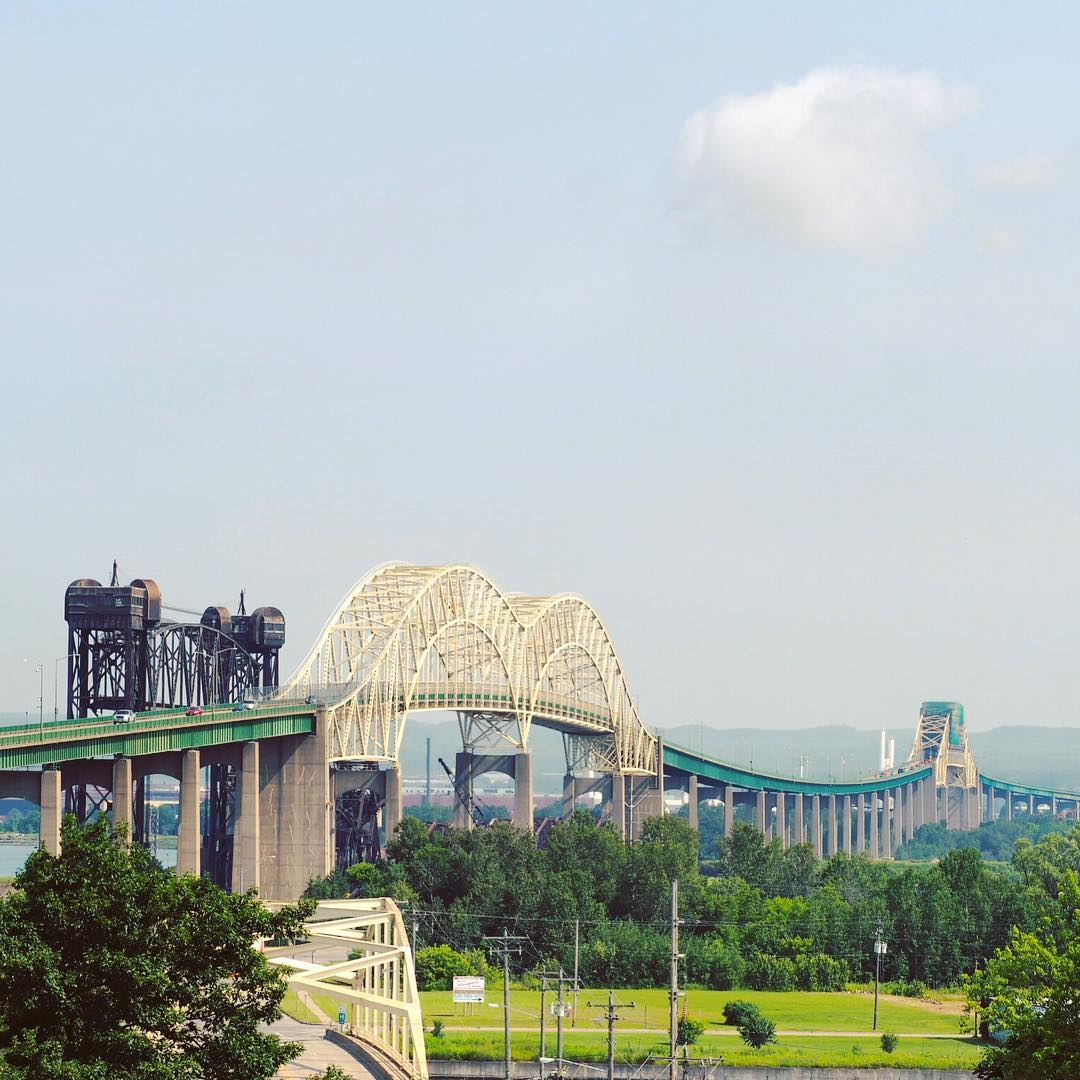 PureMichigan's tweet photo. @TheTravelCamel @Cruisewriter A1: As #PureMichigan is surrounded by water, we have some pretty spectacular bridges in many of our cities including the Blue Water Bridge in #PortHuron, the Sault Ste. Marie International Bridge in @VisitTheSault &amp; of course the Mighty Mackinac Bridge!

#TRLT #PureMichiganChat https://t.co/ZRhGrNE7Qw