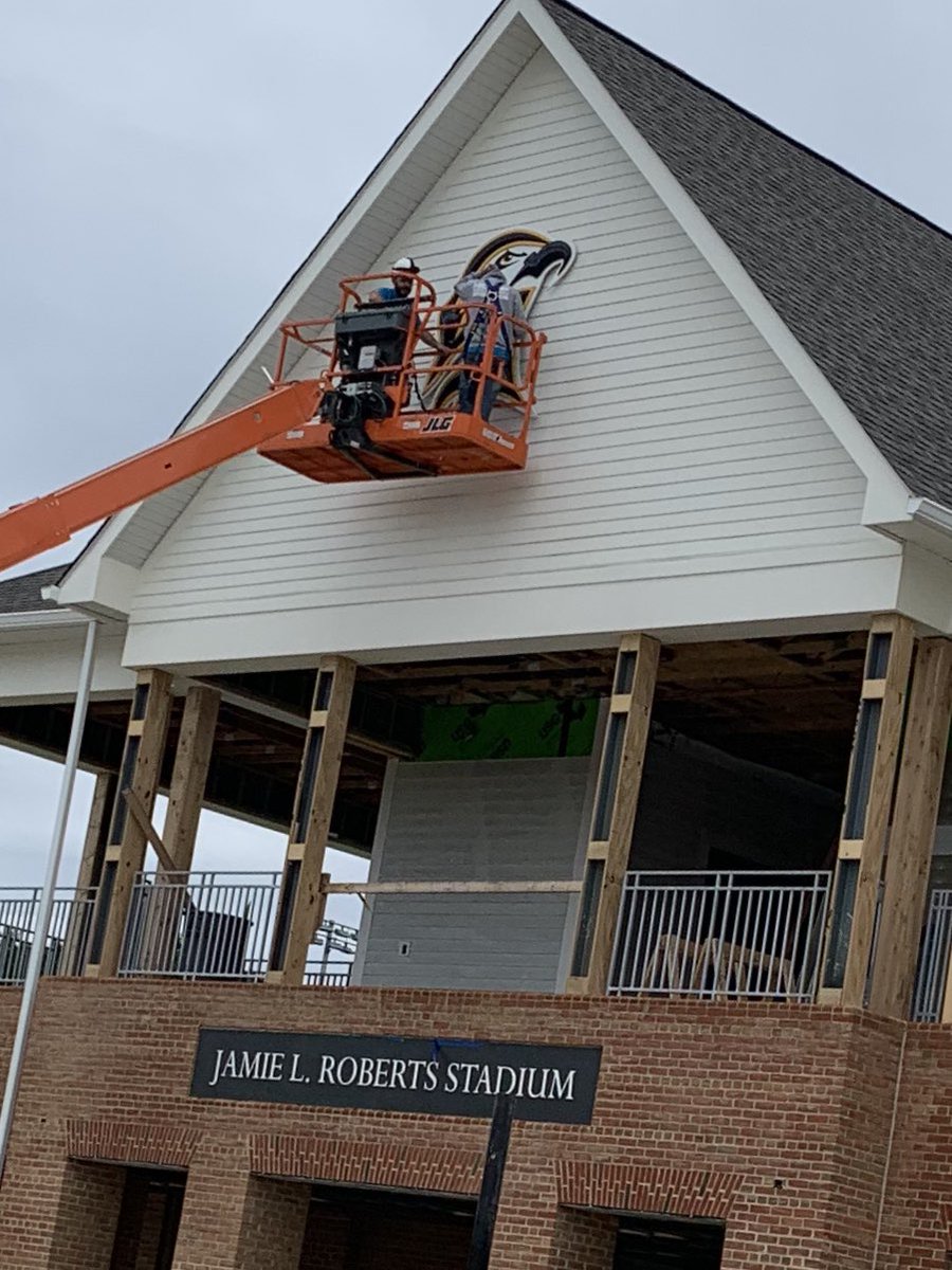 SMCMLacrosse's tweet photo. Seahawk is going up...getting closer everyday #jlrstadium https://t.co/sqZ90Ynp8p