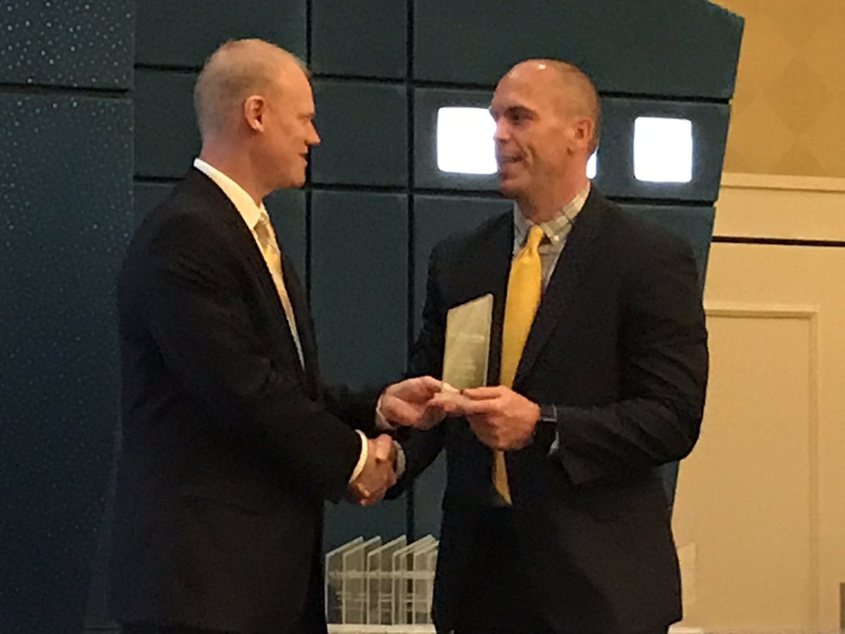johnerickson8's tweet photo. Happy to be here and celebrate @JLahullier as he receives the NJ Digi-Tech Innovator Award. Congratulations!
#DigiTechNJ https://t.co/7YHXYC4Krg
